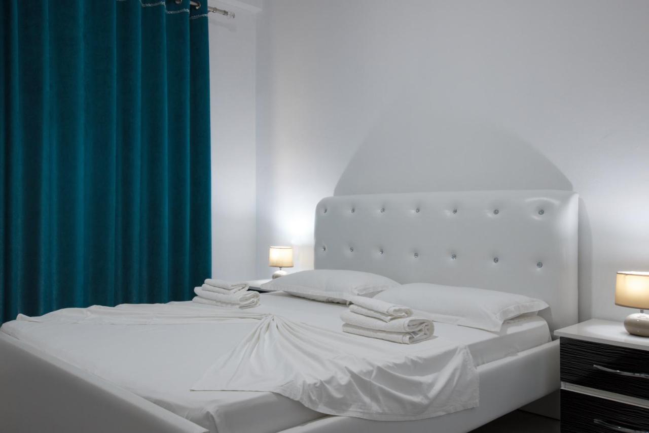 Grand Blue Aparthotel Саранда Экстерьер фото