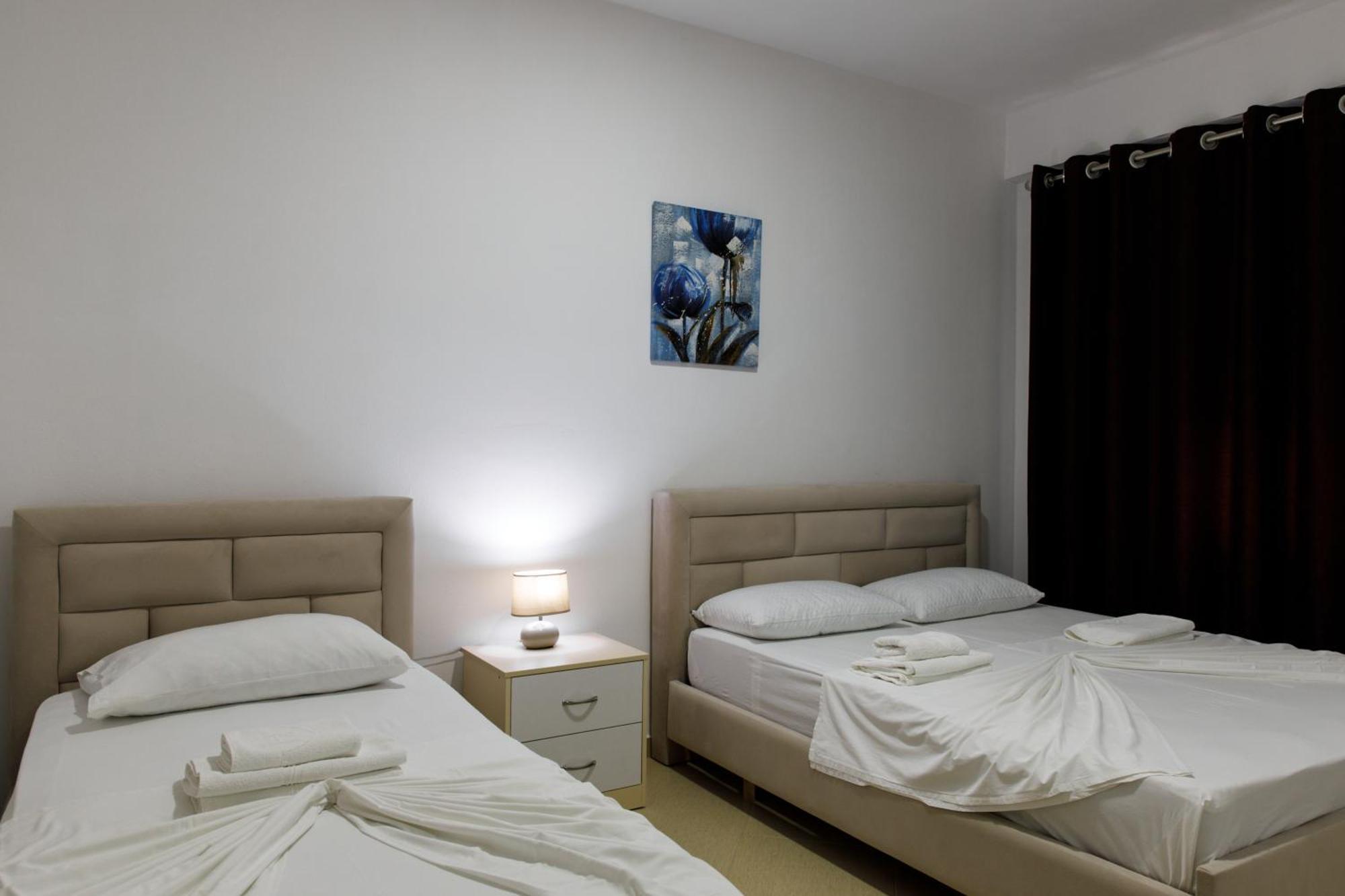 Grand Blue Aparthotel Саранда Экстерьер фото